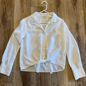 NWOT Cloth and Stone white button down tie waist size medium